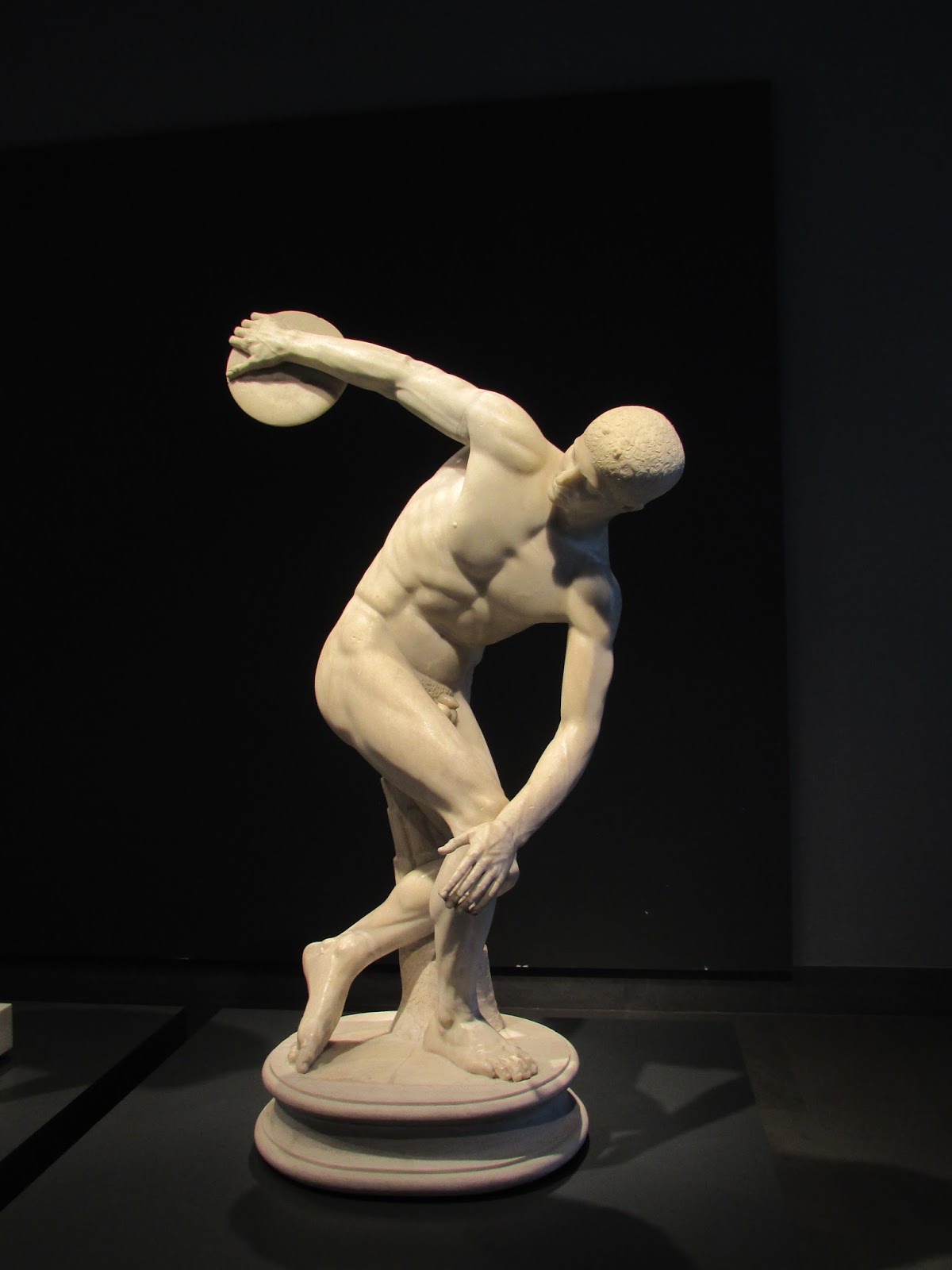 Создатель статуи дискобол. Дискобол скульптура древней Греции. Статуя Мирона.
