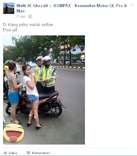 Ditilang Polisi Malah Selfie Ditilang Polisi Malah Selfie
