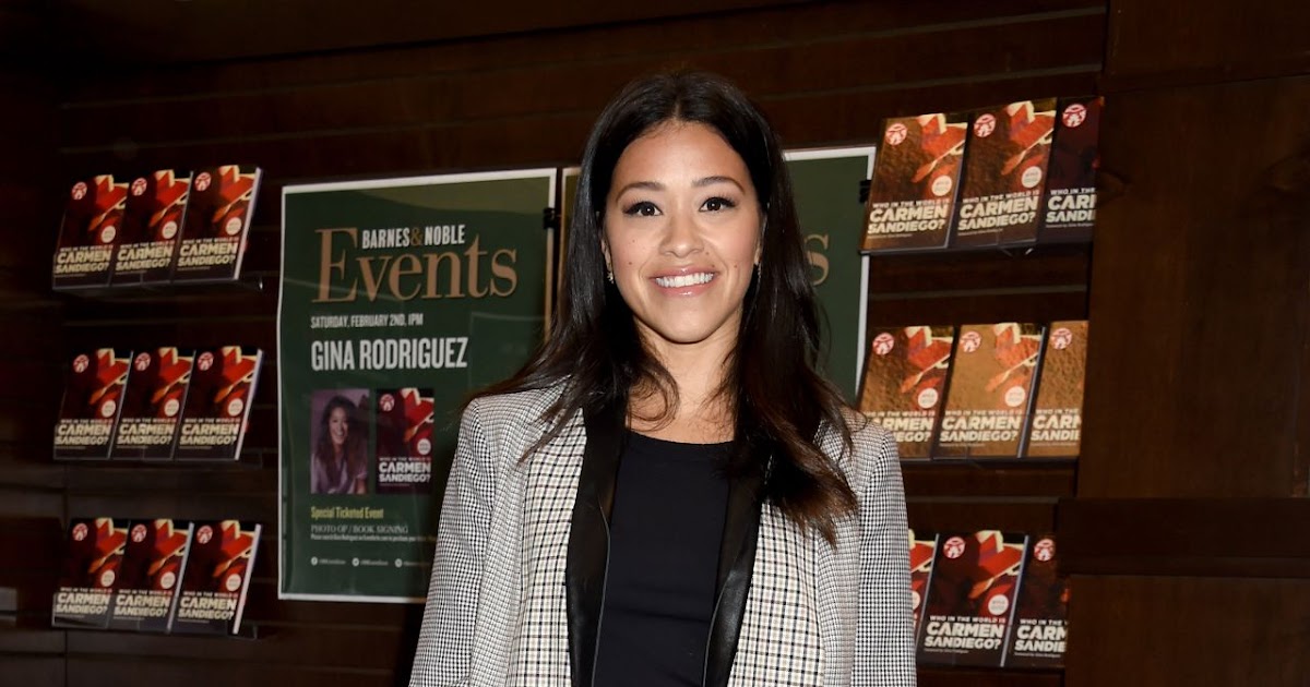 Gina Rodriguez Snaps “Who in the World is Carmen Sandiego” Book Signing