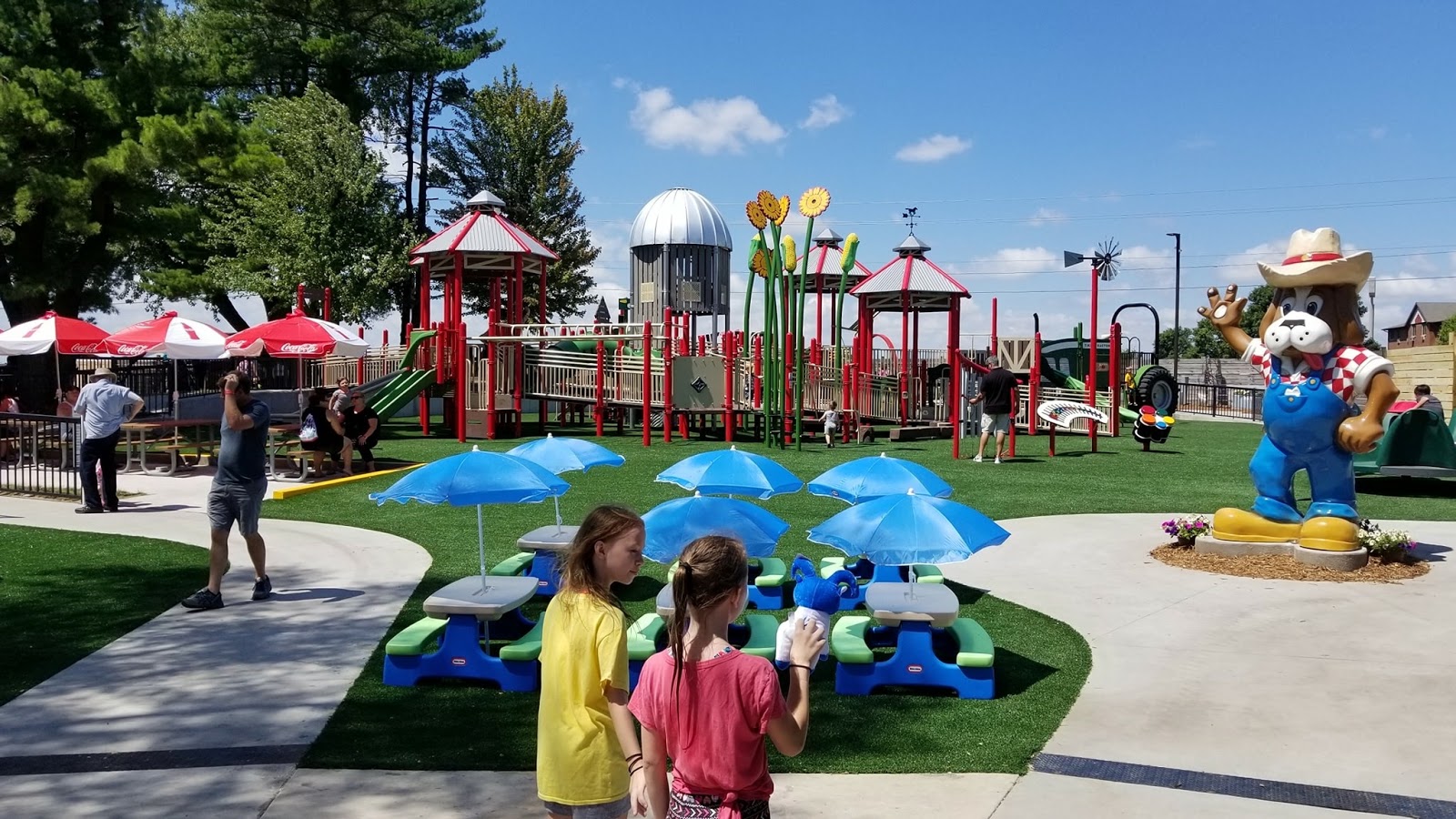 MidwestInfoGuide Bernie's Barnyard NOW OPEN! (Adventureland)