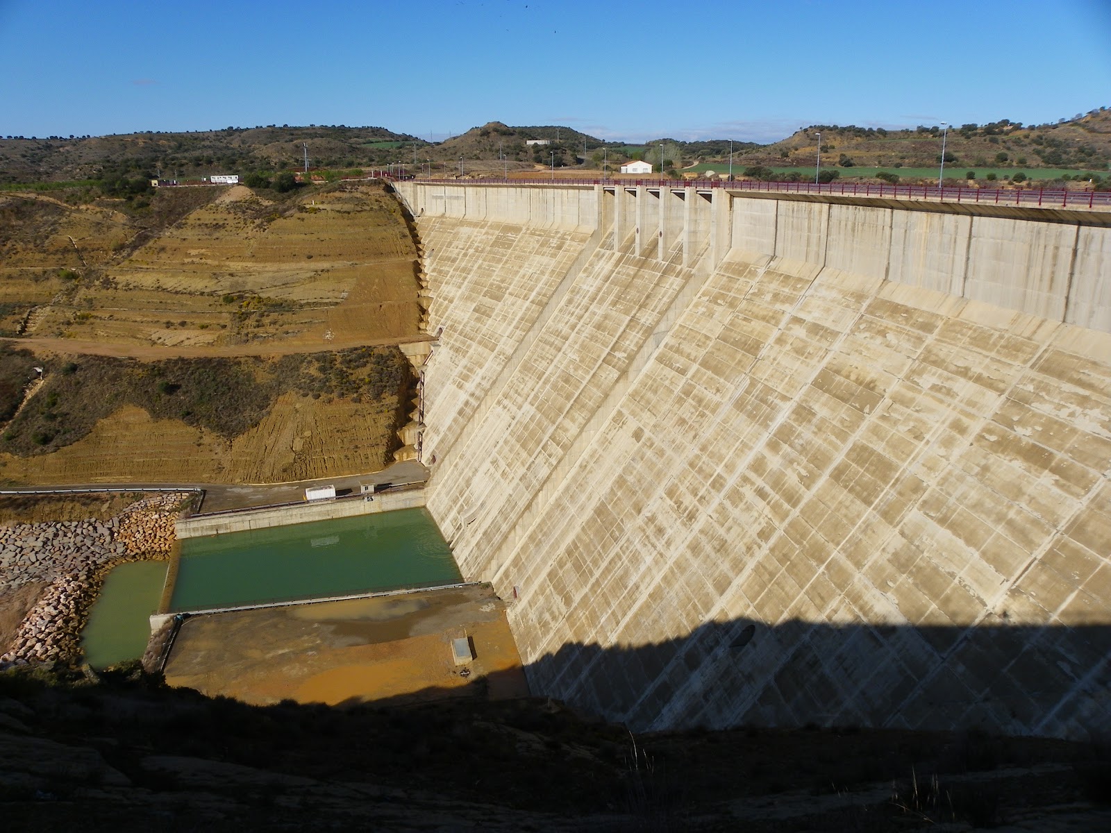 Presas y embalses Embalse de Montearagón