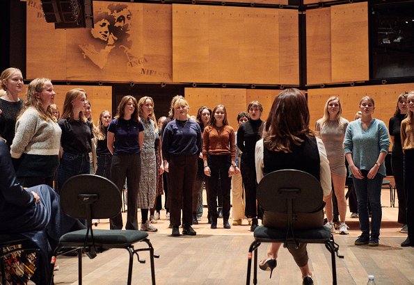 Crown Princess Mary visited Copenhagen DR Koncerthuset and there, she watched Danish National Girls Choir rehearsals