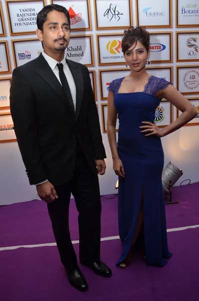 Samantha and Siddharth at Food for change charity show - Click 2 Movies