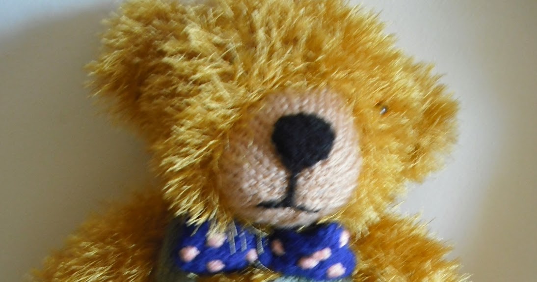 Knitting Addict: TEDDINGTON BEAR..SHOW ME SHOW ME