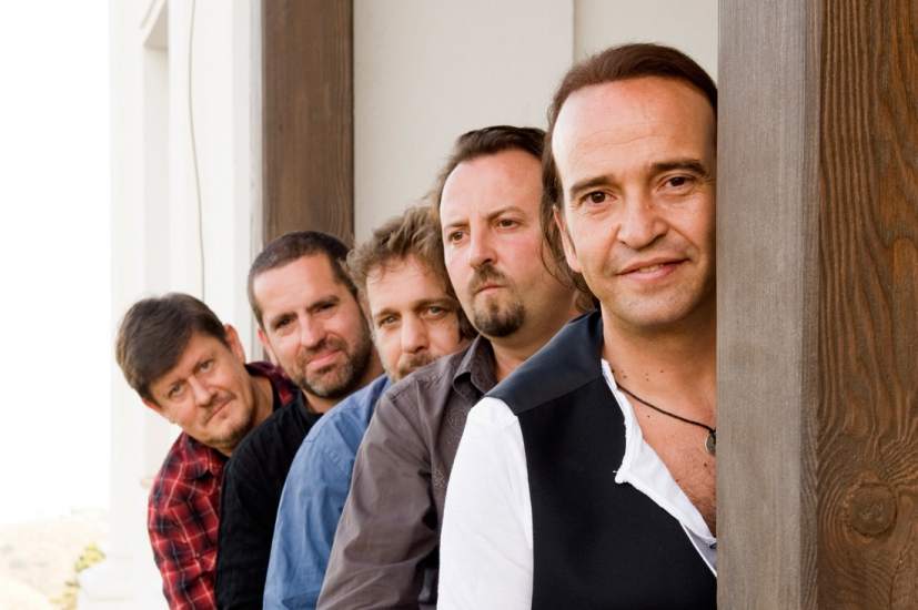 Cajón de sastre Un grupo, un tema