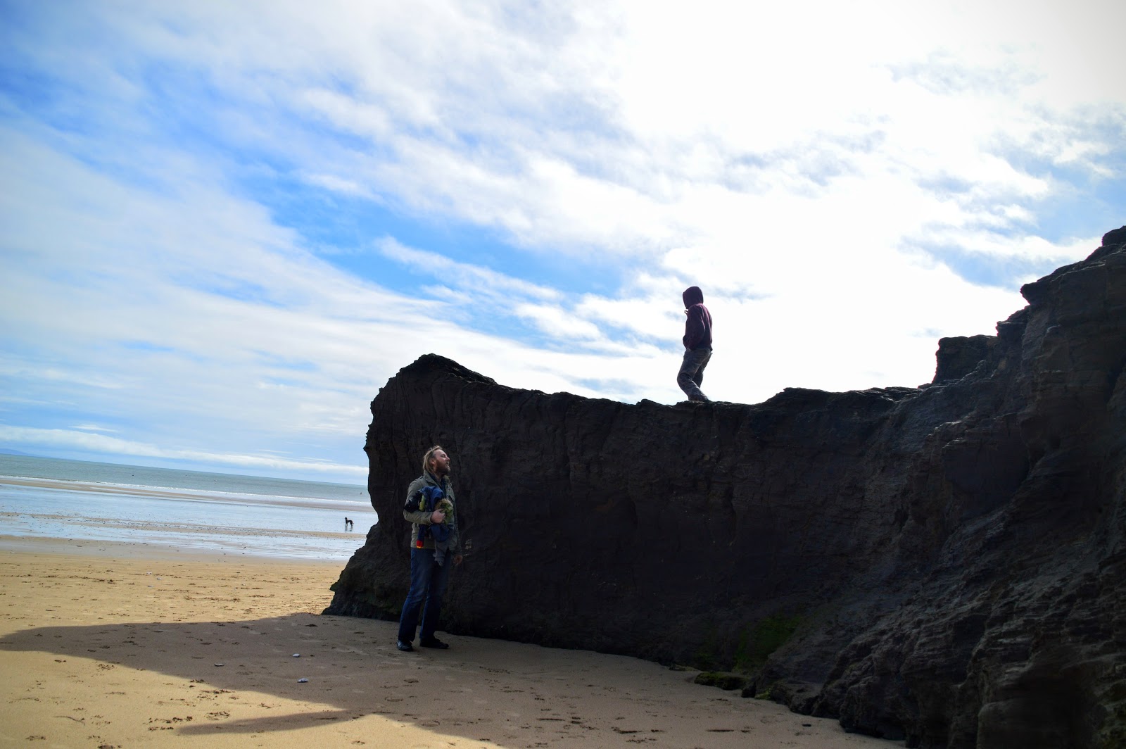 , Family Fun:  A Winter&#8217;s Day on Saundersfoot Beach, Pembrokeshire