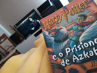Harry Potter e o Prisioneiro de Azkaban, de J. K. Rowling @ Clube de Leituras Harry Potter e o Priseioneiro de Azkaban, o terceiro livro da saga Harry Potter é revisto e comentado no blogue Clube de Leituras. Em Portugal, o livro é editado pela Editorial Presença