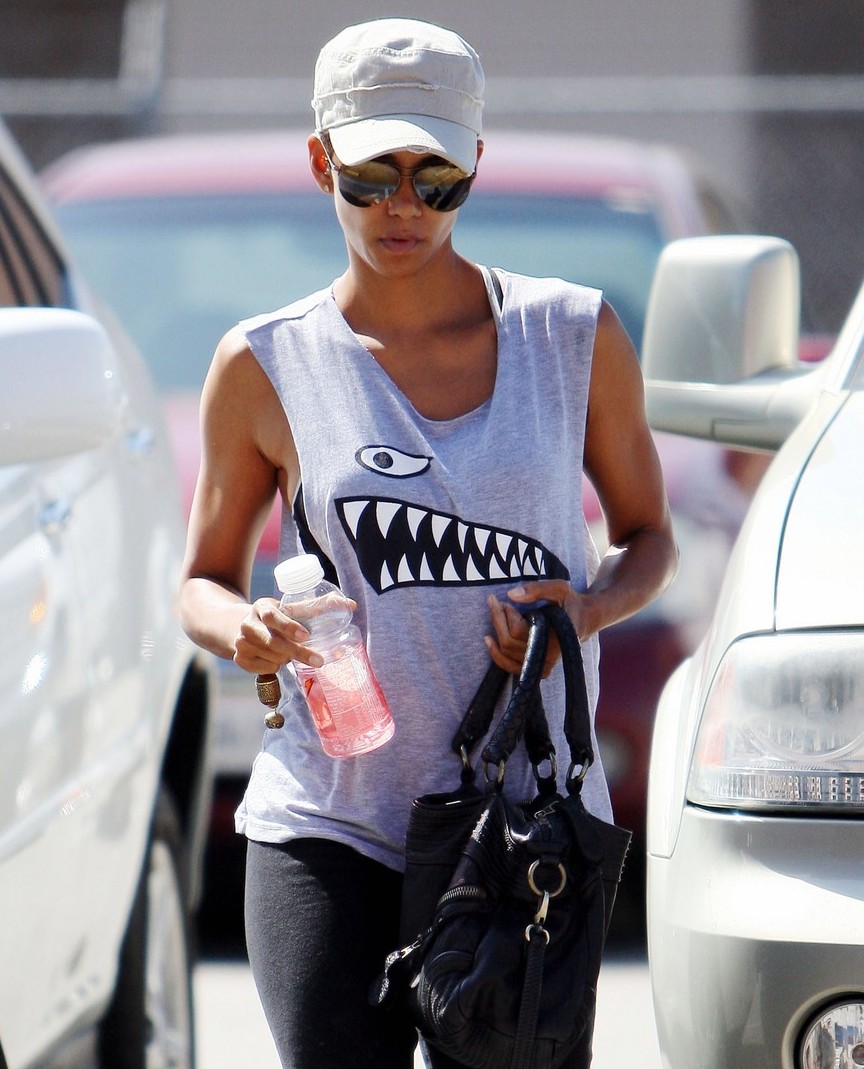 Halle Berry Workout and Diet Secret | Muscle world
