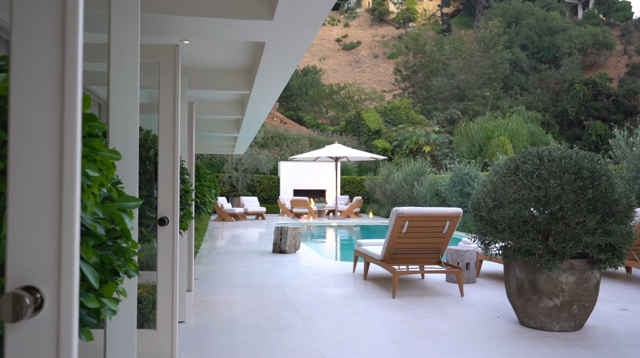 21 Photos vs. 1680 Rising Glen Rd, Los Angeles vs. Luxury Home Interior Design Tour