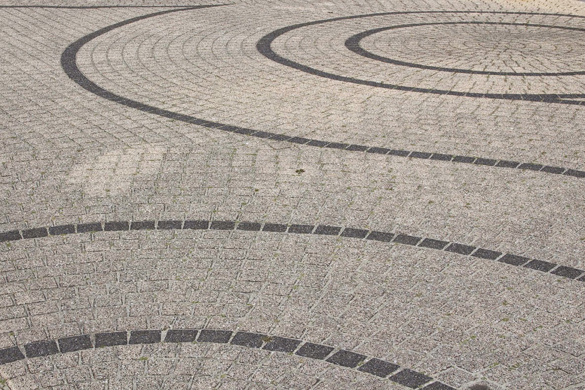 circles in pavement