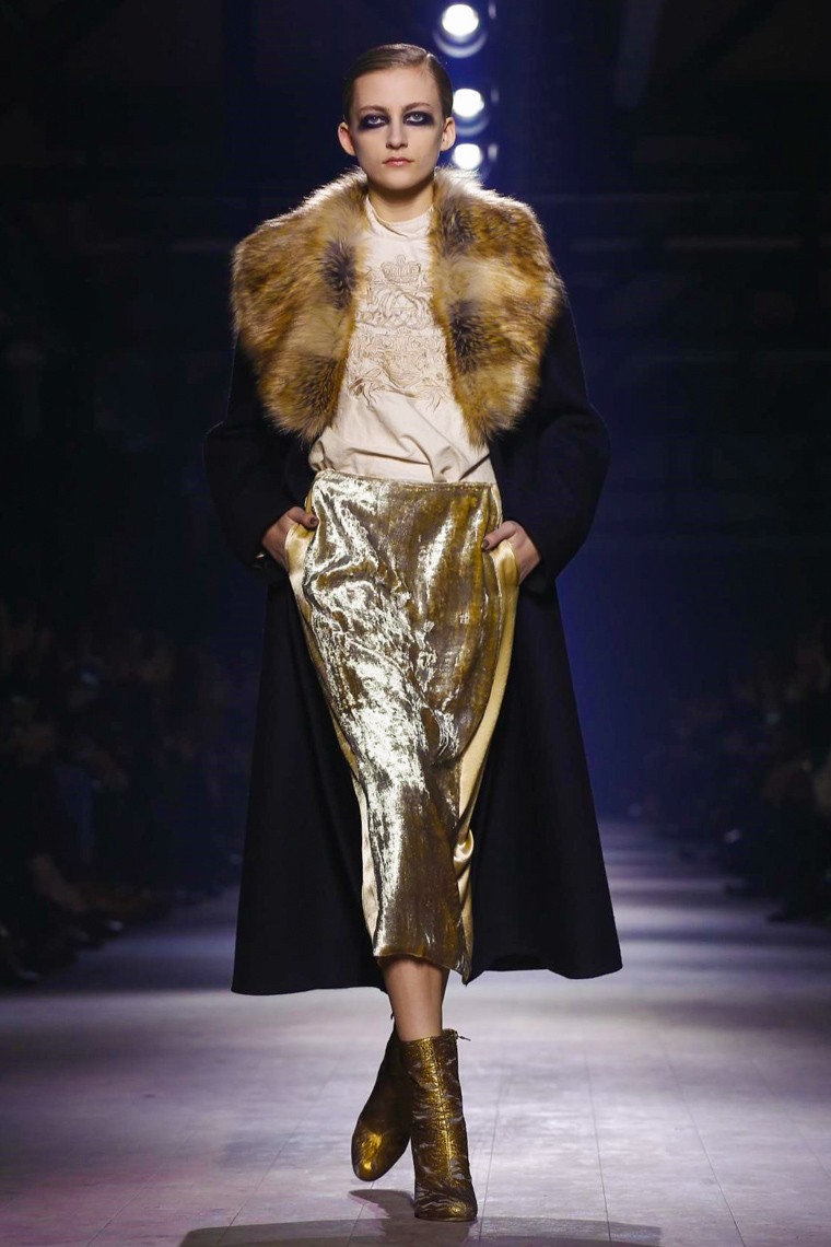 Dries Van Noten Fall/Winter 2016-2017 RTW PFW dries-van-noten-fall-winter-2016-2017-collection-paris-fashion-week, dries-van-noten-fall-winter-2016-2017, dries-van-noten-fall-winter-2016, dries-van-noten-fall-winter-2017, dries-van-noten-fall-winter, dries-van-noten-fall, dries-van-noten-fall-2016, dries-van-noten-fall-2017, dries-van-noten-fall-2016-2017, du-dessin-aux-podiums, dudessinauxpodiums