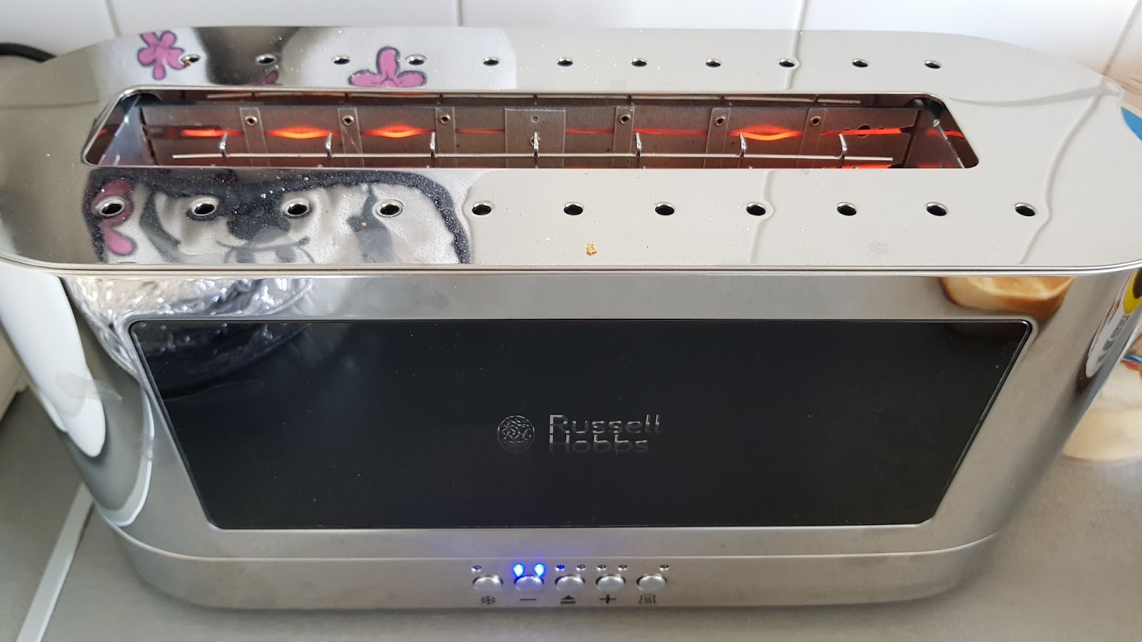 Test The Best Russell Hobbs Elegance LangschlitzToaster Edles