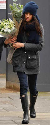 Parka Barbour / bottes Hunter / sac Goyard
