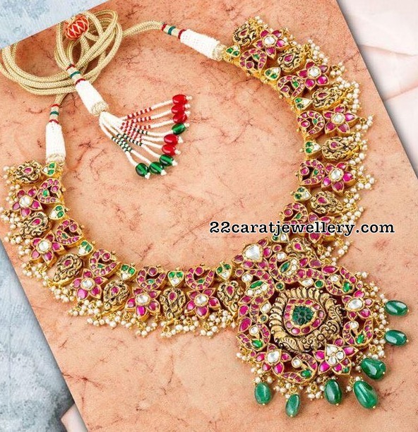 Floral Kundan Necklace with Drops Floral Kundan Necklace with Drops