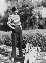 LALA CUELLOS: TENDENCIA NAVY