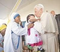 El papa finaliza visita a Africa