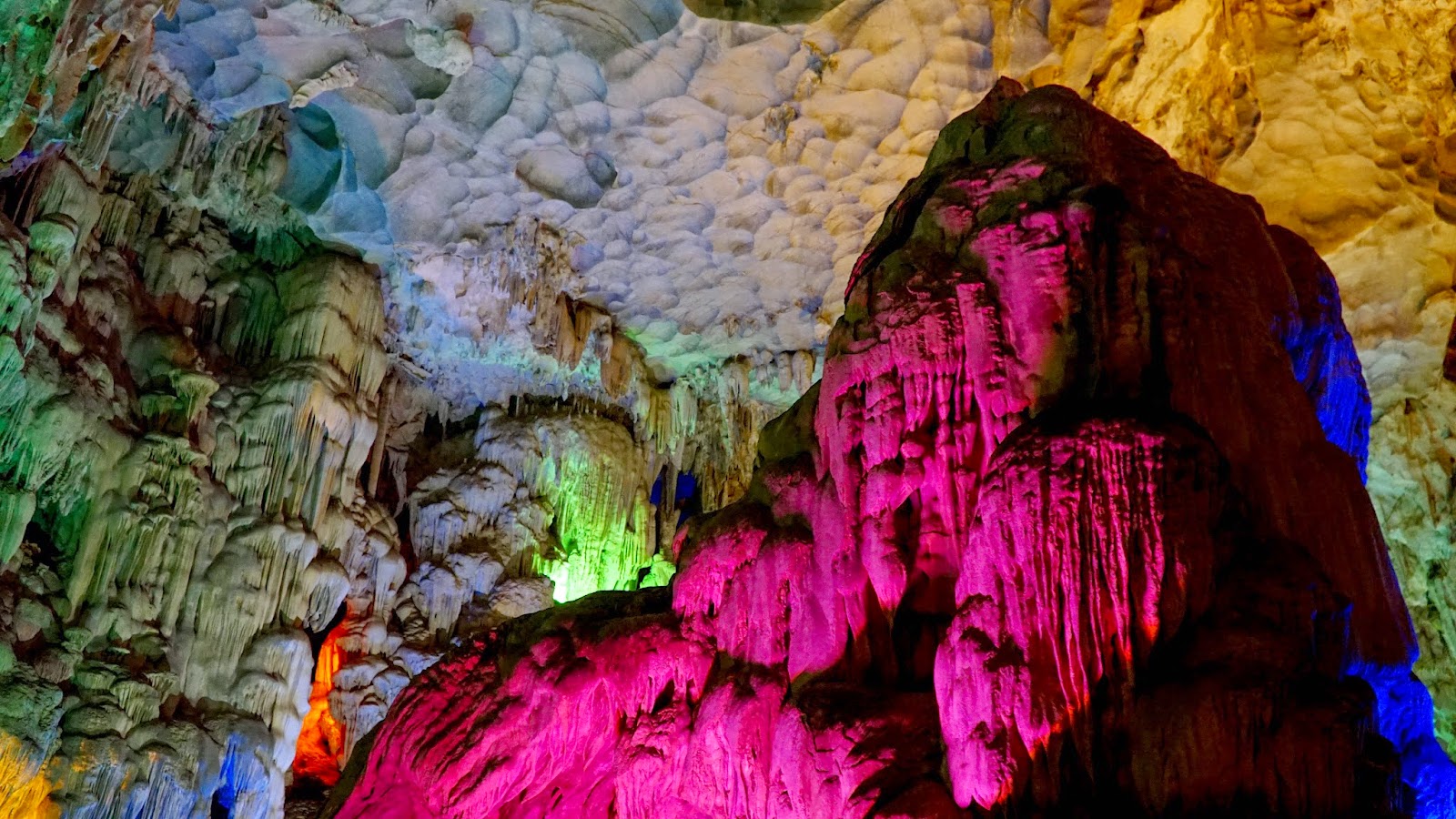 Beautiful stalactite and stalagmite formations in Thien Cung cave