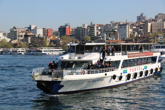 Sehir Hathari offers affordable 90 minutes Bosphorus tour in a huge and clean cruise which leaves from the main area near Galata Bridge in Istanbul, Turkey Sehir Hathari offers affordable 90 minutes Bosphorus tour in a huge and clean cruise which leaves from the main area near Galata Bridge in Istanbul, Turkey