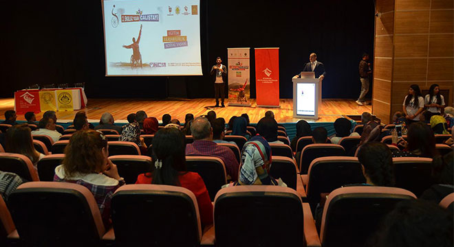 Dicle Üniversitesinde engelsiz yaşam çalıştayı düzenlendi Dicle Üniversitesinde engelsiz yaşam çalıştayı düzenlendi