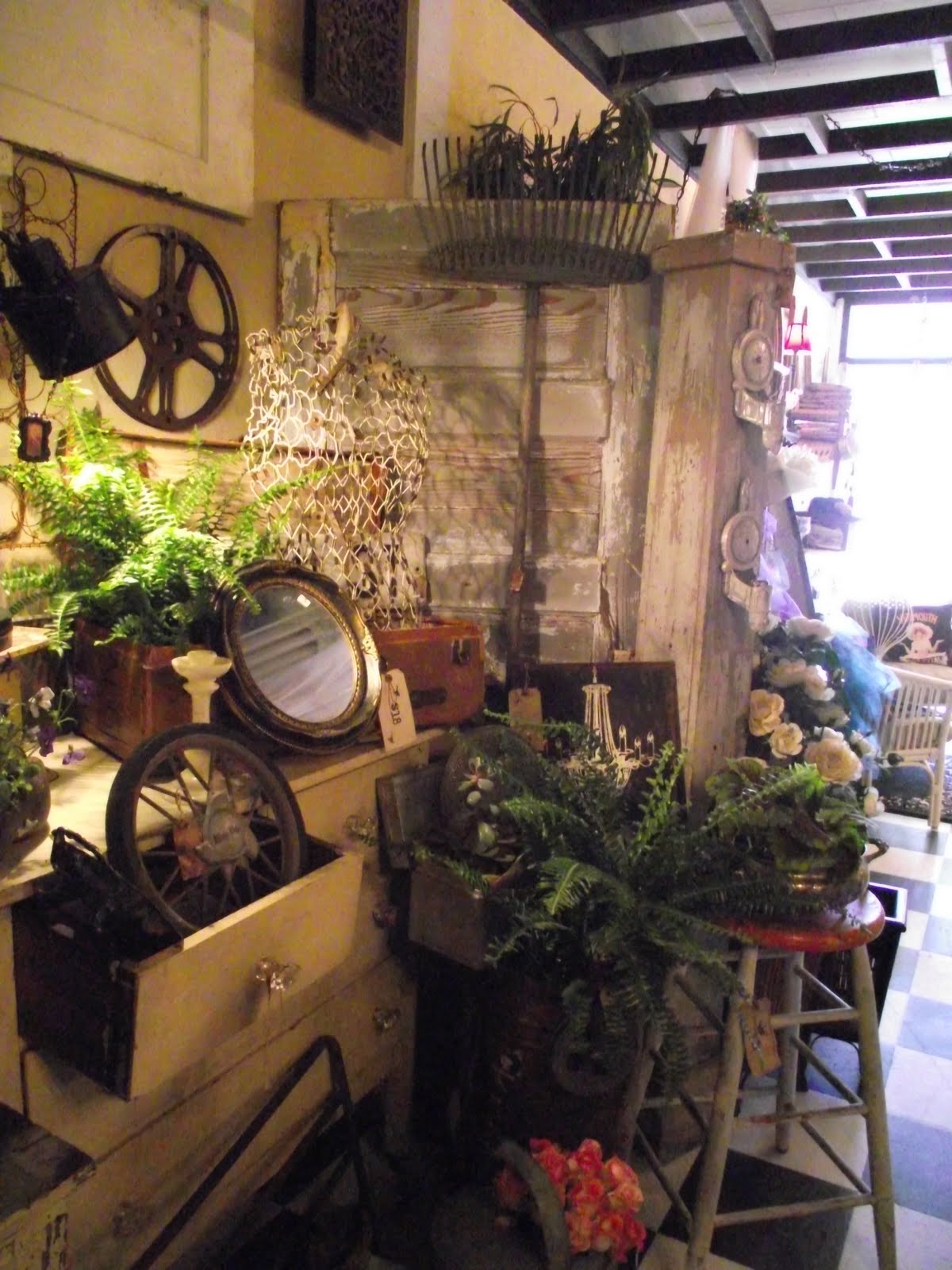 The Quiet Nest A little Visit to Shabby Chic Boutique