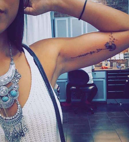 Tatuagens femininas nos bíceps Tatuagens femininas nos bíceps