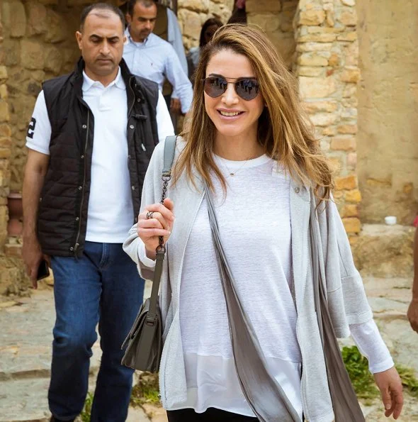 Queen Rania wore Valentino Virgin wool and silk dress for gave an interview with The Sunday Times Magazine. visit Dana Nature Reserve with Thru Hike