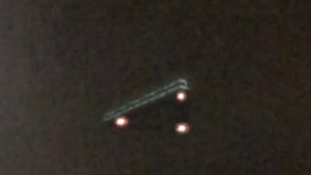 looking-at-an-amazing-triangle-ufo