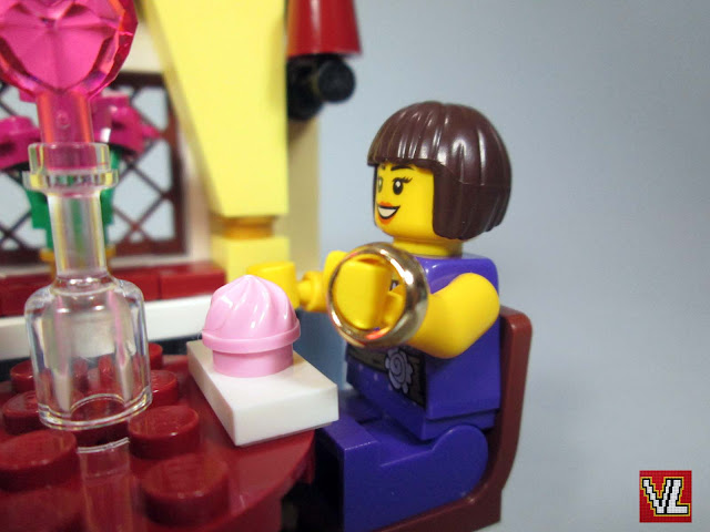 Diversos MOCs LEGO sobre o Dia dos Namorados