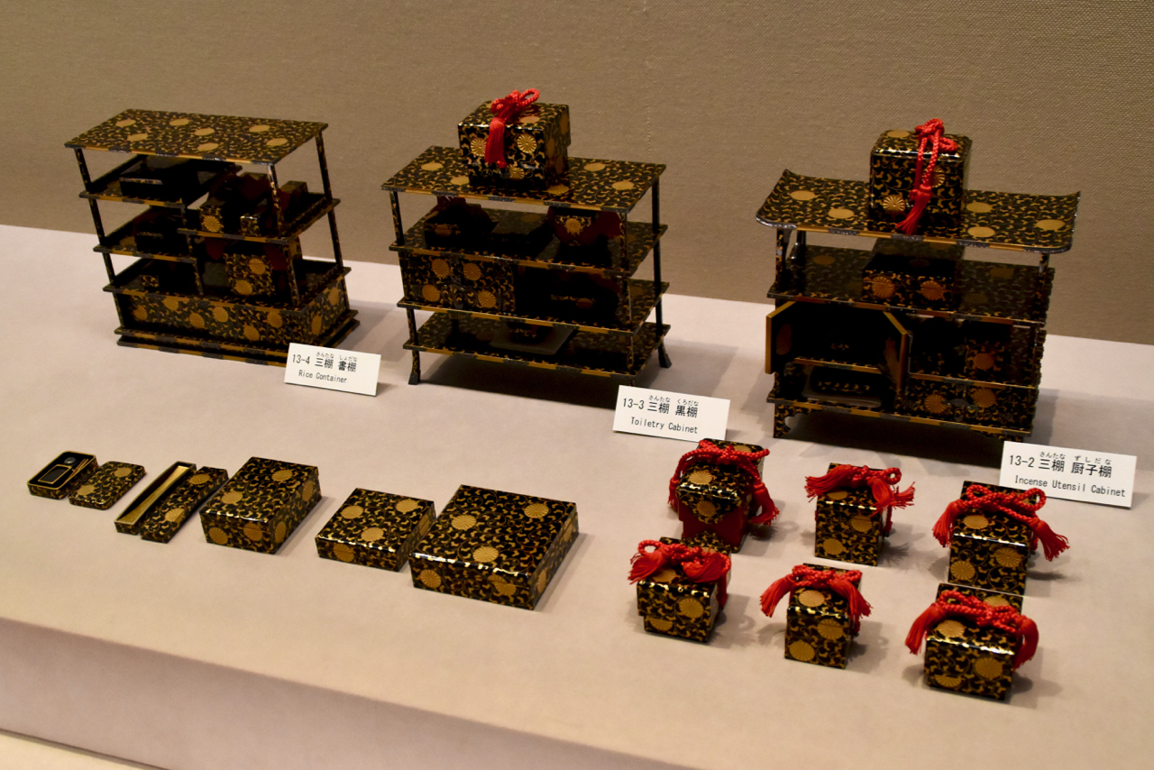 tokyoArt: 美術館で雛祭りと花まつり『旧竹田宮家の雛道具』『ほとけをめぐる花の美術』根津美術館