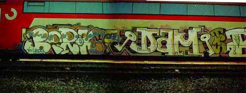 Graffiti Barcelona trenes con Dam y Dosis