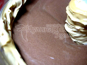 Шоколадно-кремовый слоёный торт «Добош Танк»