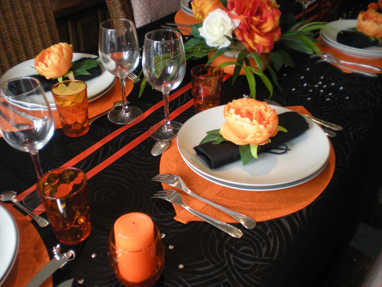 Déco à thèmes Une déco "Orange et Noire"...