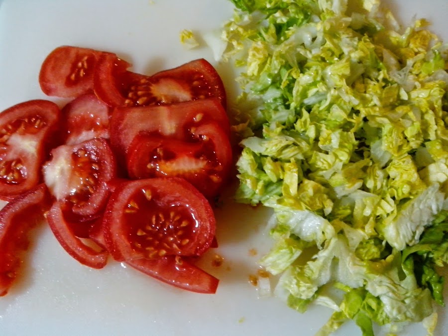 fotografía del tomate y la lechuga