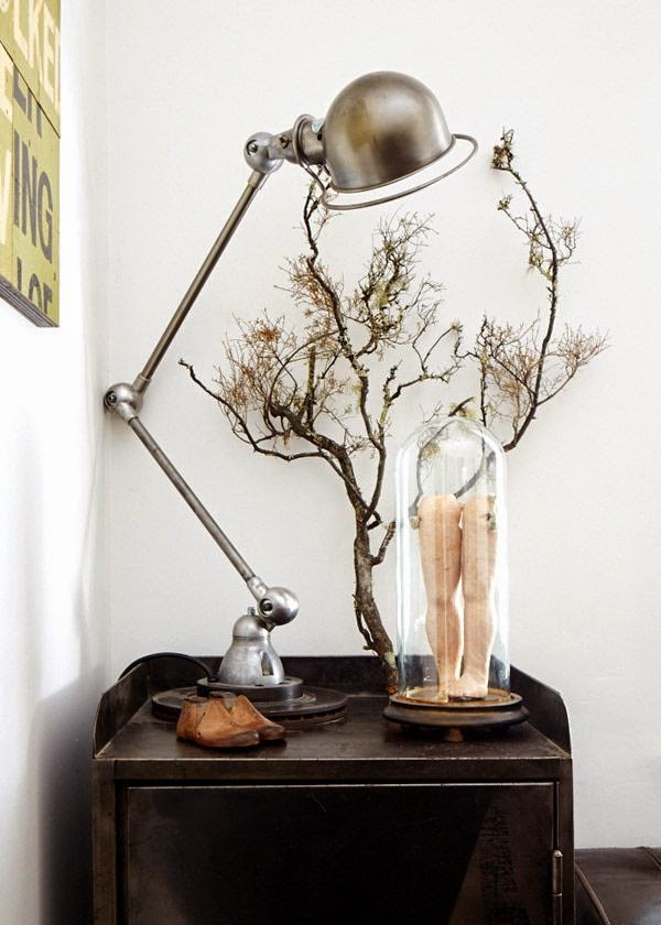 Decorar con lamparas antiguas de mesa Jielde Francia