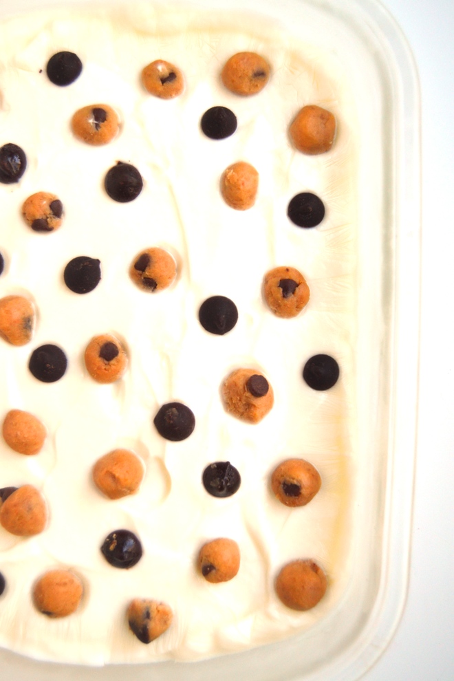 Healthy Chocolate Chip Cookie Dough Ice Cream has only 6 ingredients and is a lighter choice that the whole family will love and is made with a secret ingredient- chickpeas! www.nutritionistreviews.com