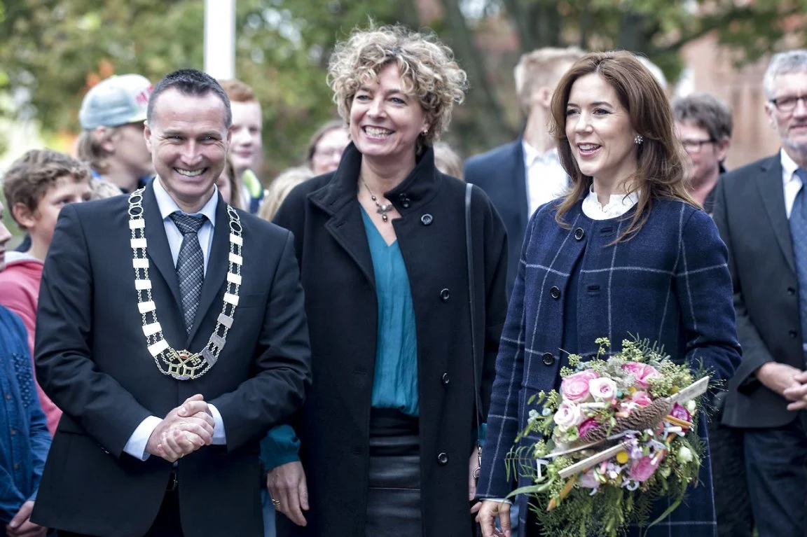 Crown Princess was involved in the event as she is a patron of the “School for 200 years,” which celebrate 200th anniversary of the public school program in Denmark.