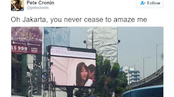 Tin tặc chiếm quyền kiểm soát Công chiếu phim Khiêu dâm giữa đường phố Jakarta 
