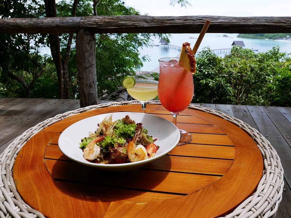 DELUXSHIONIST LUXURY TRAVEL - PULAU BAWAH PRIVATE ISLAND DELUXSHIONIST LUXURY TRAVEL - PULAU BAWAH PRIVATE ISLAND