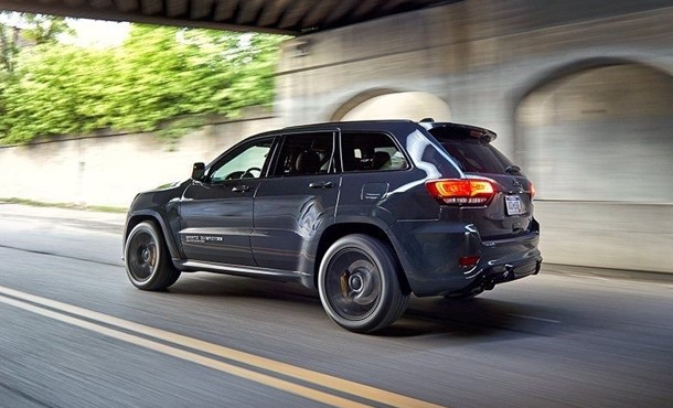2018 Jepp Grand Cherokee Trackhawk Review 2018 Jepp Grand Cherokee Trackhawk Review