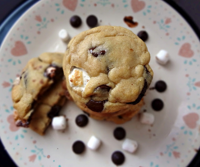 Browned Butter Dark Chocolate and Marshmallow Cookies Browned Butter Dark Chocolate and Marshmallow Cookies