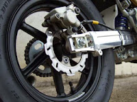 BRAKINGブレーキングのHO56RID WAVEディスクローター リヤもバリ取りはキッチリやりました。 XR100モタード用 BRAKING HO56RID WAVEディスクローター リヤ