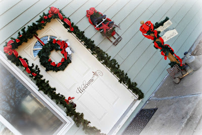chores and chandeliers: Outdoor Christmas Decorations