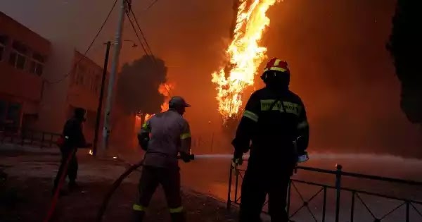 Εντοπίστηκε το «Σημείο Μηδέν» της φονικής πυρκαγιάς: Ενας απρόσεκτος ιδιώτης έκαψε ξύλα και προκάλεσε τον όλεθρο! (φωτό) Εντοπίστηκε το «Σημείο Μηδέν» της φονικής πυρκαγιάς: Ενας απρόσεκτος ιδιώτης έκαψε ξύλα και προκάλεσε τον όλεθρο! (φωτό)