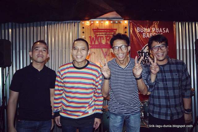 The Rain - Jabat Erat The Rain - Jabat Erat