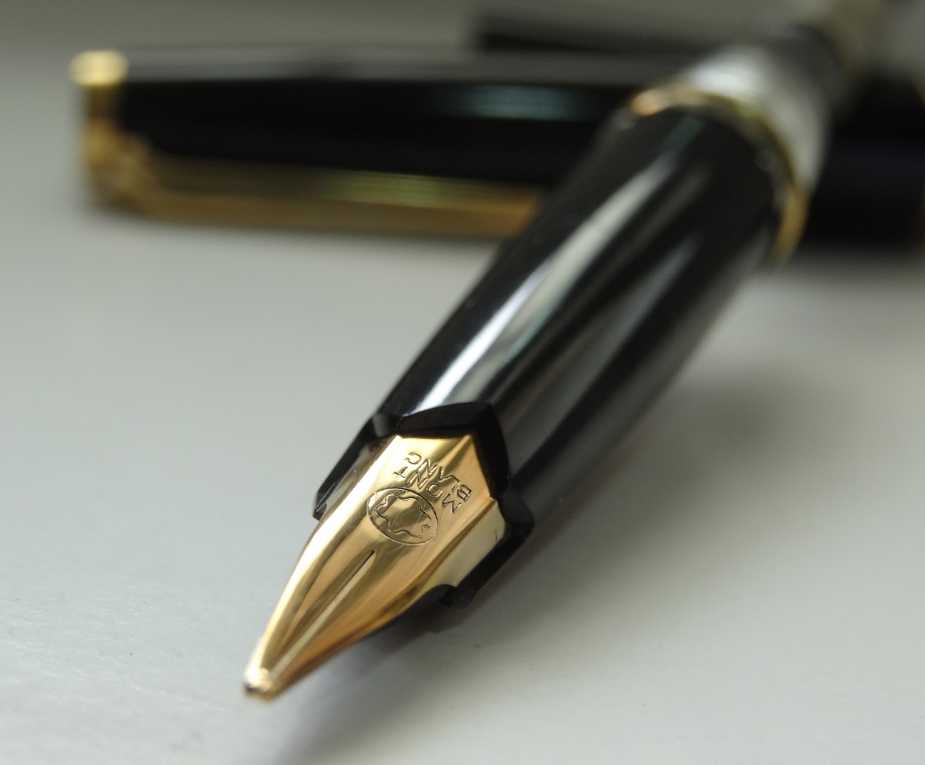 老鋼筆 萬寶龍 舊款 Classic 鋼筆 拆解 清洗 Montblanc Classic fountain pen disassembly