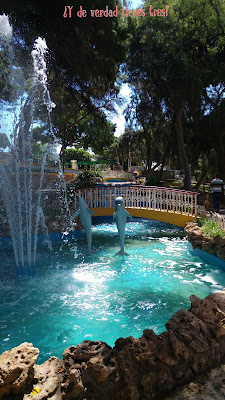 Parque Cándido Lobera Melilla Cascada-delfines-jardin-histórico-parques-niños-blogger-blog