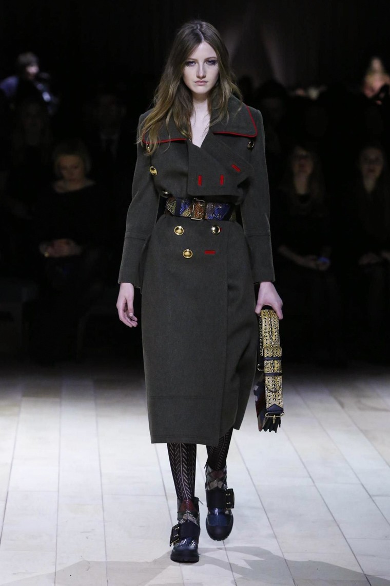 Burberry Fall/Winter 2016-2017 RTW LFW burberry-fall-winter-2016-2017-collection-london-fashion-week, burberry-fall-winter-2016-2017, burberry-fall-winter-2016, burberry-fall-winter-2017, burberry-fall-2016-2017, burberry-fall-2017, burberry-fall-2016, du-dessin-aux-podiums, dudessinauxpodiums