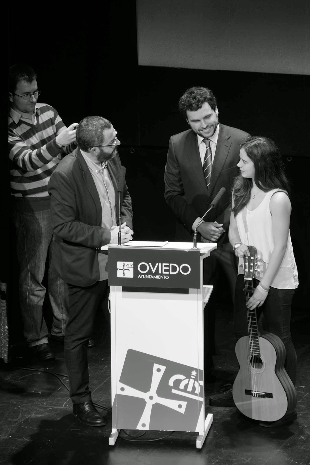 Presentador, Fernando Garcia -Director de cantera y jugadora-OCB José Antonio Fontal Álvarez © Todos los derechos reservados