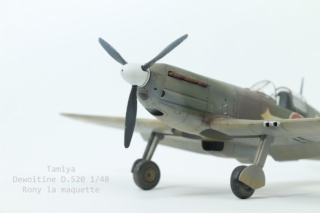 Dewoitine D.520 de Tamiya Maquette du Dewoitine D.520 de Tamiya au 1/48.