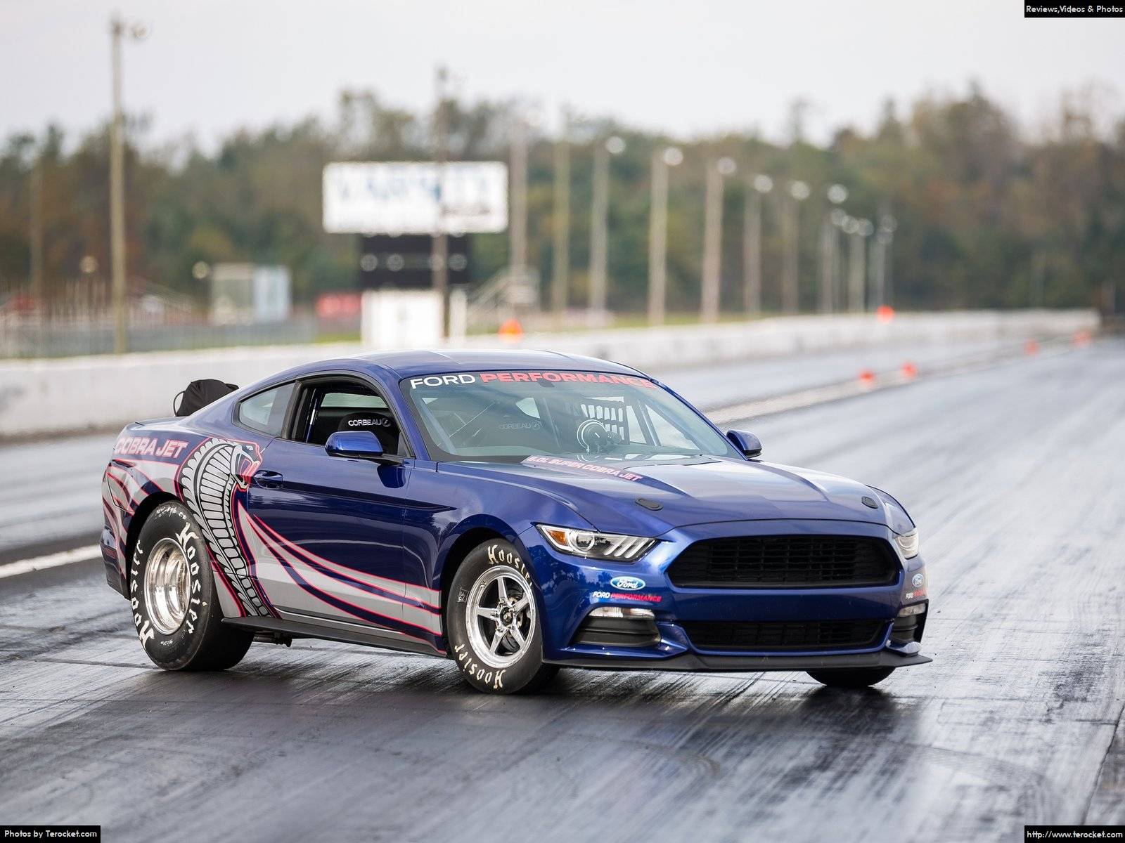 Ford Mustang Cobra Jet 2016 đích thị là một dòng xe đua thực thụ Ford Mustang Cobra Jet 2016 đích thị là một dòng xe đua thực thụ